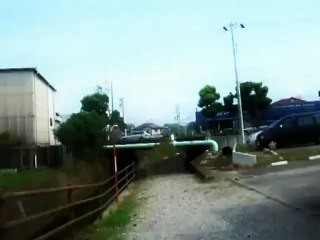 近くにあるトンネルがドドンパに似てたので撮ってみた。