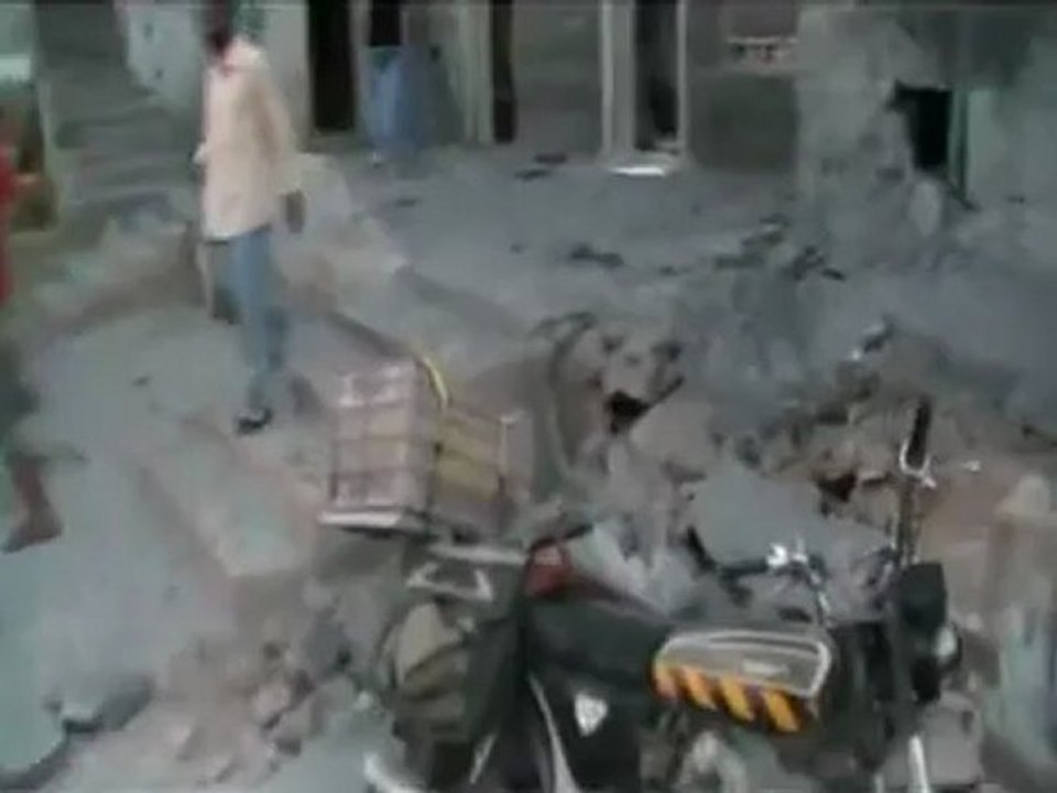 Syria فري برس  درعا داعل اثار القصف على المدينة 26 7 2012  ج3 Daraa