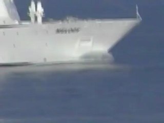 Melody nous dépassant avant l'arrivée à Gênes le 08.09.2002