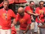 Un español gana en Londres el concurso de lanzamiento de huesos de oliva