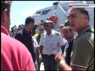 TG 26.07.12 Otranto, sbarcati 125 clandestini