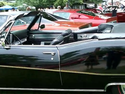 Shiny Black Classic Car - 1968 Buick Wild Cat Custom Convertable. This is one huge classic car! Motor Muster, 2011.
