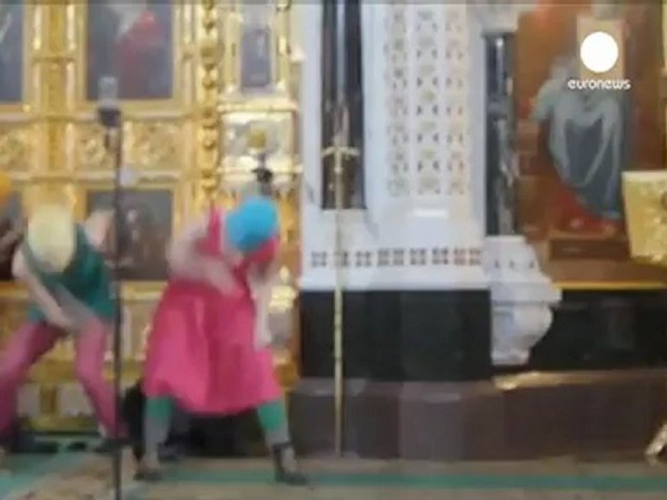 Sigue el juicio por blasfemia contra tres canta...