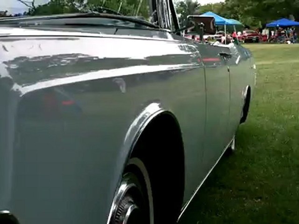 1967 Lincoln Continental - Blue Lincoln Continental. Huge classic car!