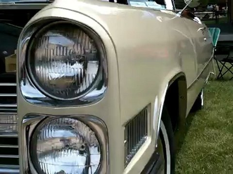 1966 Cadillac Deville - Huge classic car, great footage of the engine! Nice Cadillac!