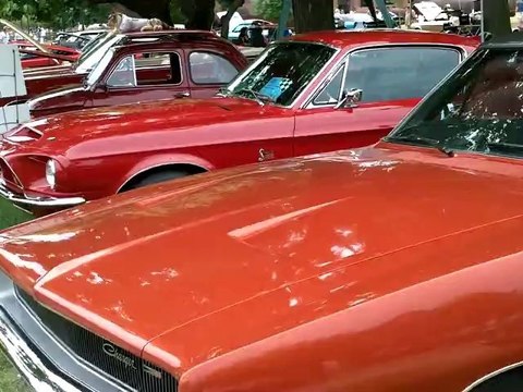 1968 Dodge Charger - Look at that Grill. Nice classic car. Orange seems to work best for this car.