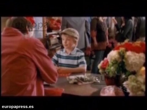 Bruce Willis defiende a Demi Moore ante sus hijas