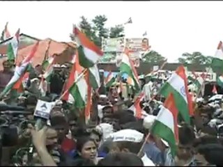 Anupam Kher Support Anna Hajare-01