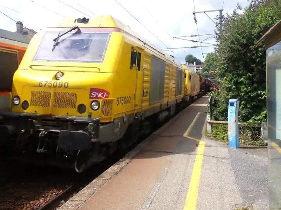 Passage de 2 BB75000 INFRA et arrivée 3379 à Bernay