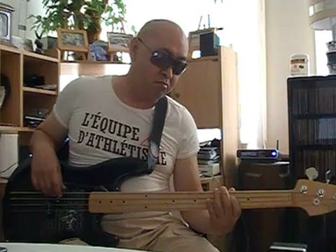 How deep is your love Bee Gees basscover Bob Roha