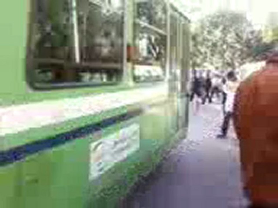 métro léger station place Barcelone Tunis Tunisie