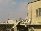 Syria فري برس درعا مروحيات النظام تقصف حي طريق السد 30 7 2012 Daraa