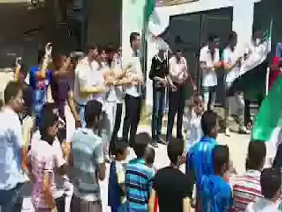 Syria فري برس درعا قرفا مظاهرة نصرةللشيخ مسكين وكل المدن المنكوبة الاثنين 30 7 2012 Daraa