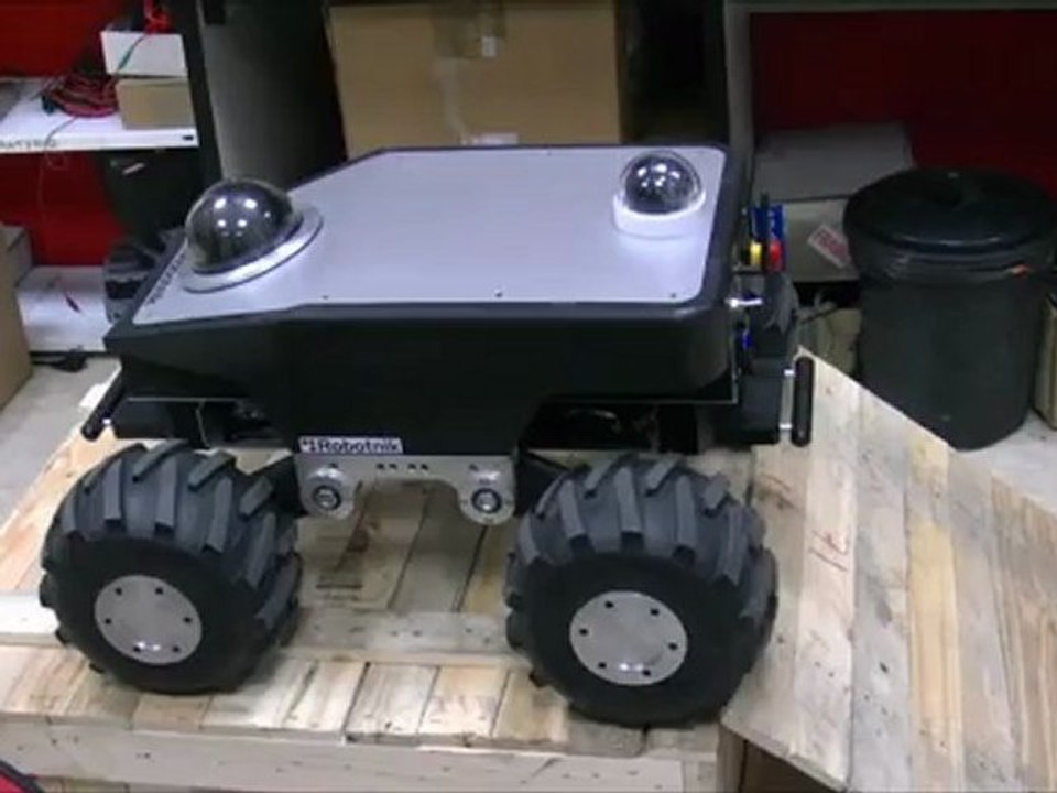 Mobile robot Summit