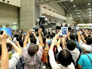 Japon: le robot Kuratas présenté au festival de Chiba