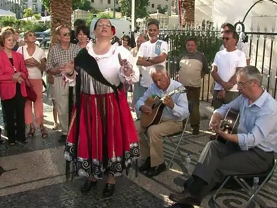 Un quartier oublié de Lisbonne renaît aux accents du fado