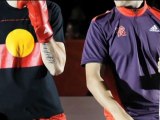 Boxen: Aborigine-Shirt sorgt für Eklat!