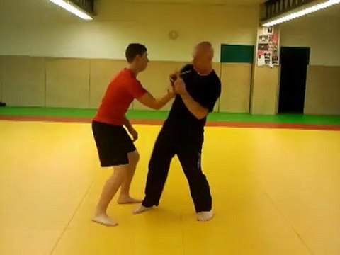 self défense krav maga CLL Draguignan vidéo 49