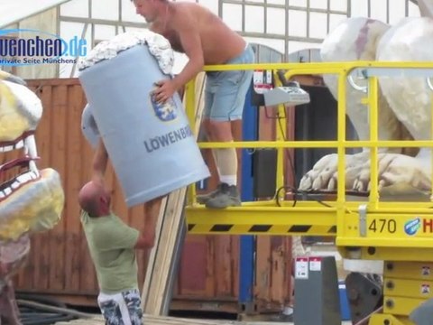 30.07.2012 Oktoberfest Aufbau - 15. offizieller Wiesnaufbau Tag - Impressionen von ganz-muenchen.de