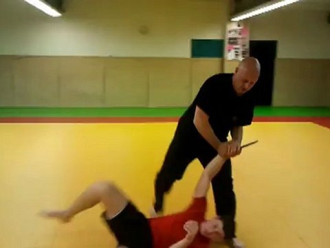 self défense krav maga club Léo Lagrange Draguignan Vidéo 50