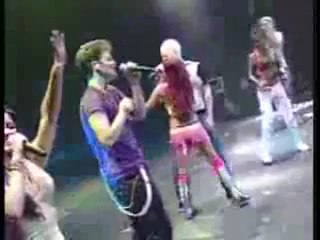 • Aún hay algo/Manaus 2006 !