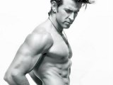 Hrithik Roshan Flaunts His Hot Bod - Bollywood Hot