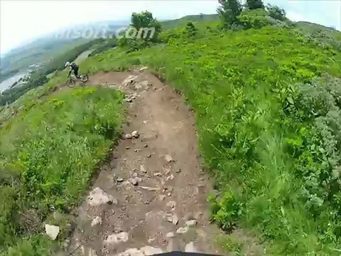 Super Besse Les Lys (rouge près de la noire) VTT DH