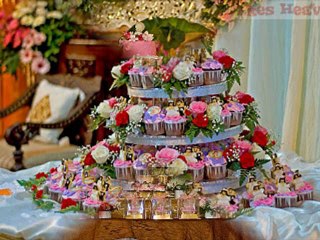 wedding cupcakes by Cupcakes Heaven