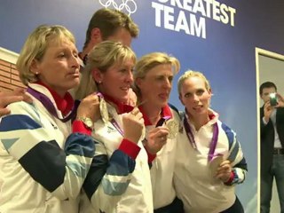 Queen's granddaughter takes silver in London