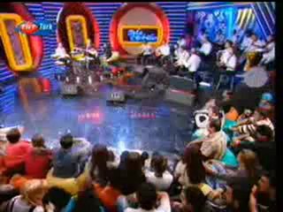 Arif  SAĞ       "Bir Güzelin  Aşığıyım Erenler "