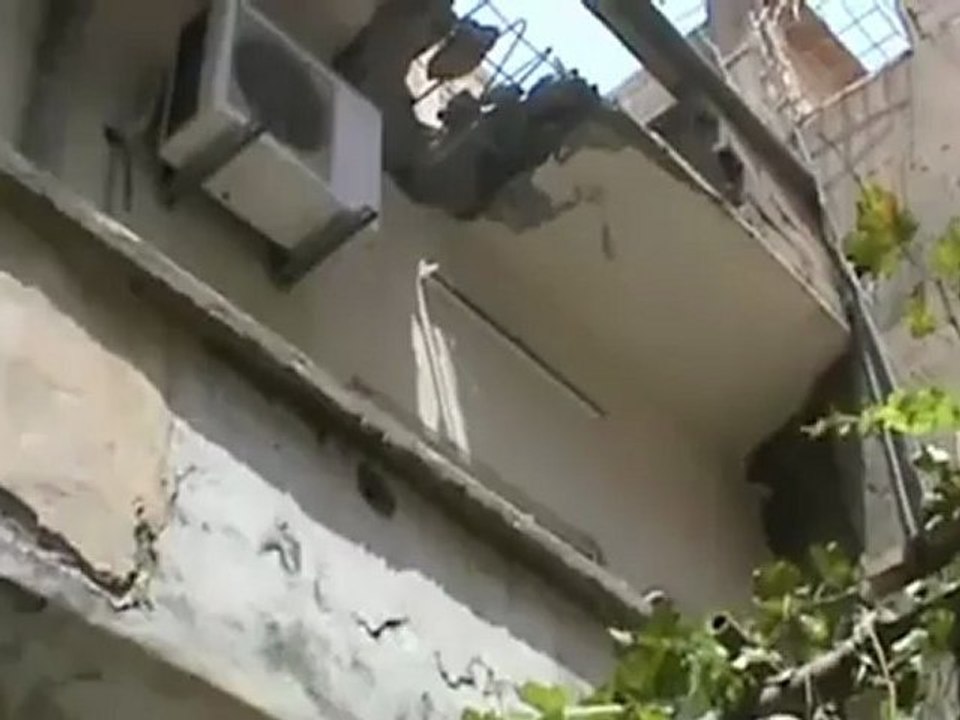 Syria فري برس ديرالزور  آثار الدمار الشيخ ياسين  29 7 2012 Deirezzor