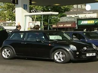 Petrol fiyatları dalgalanıyor