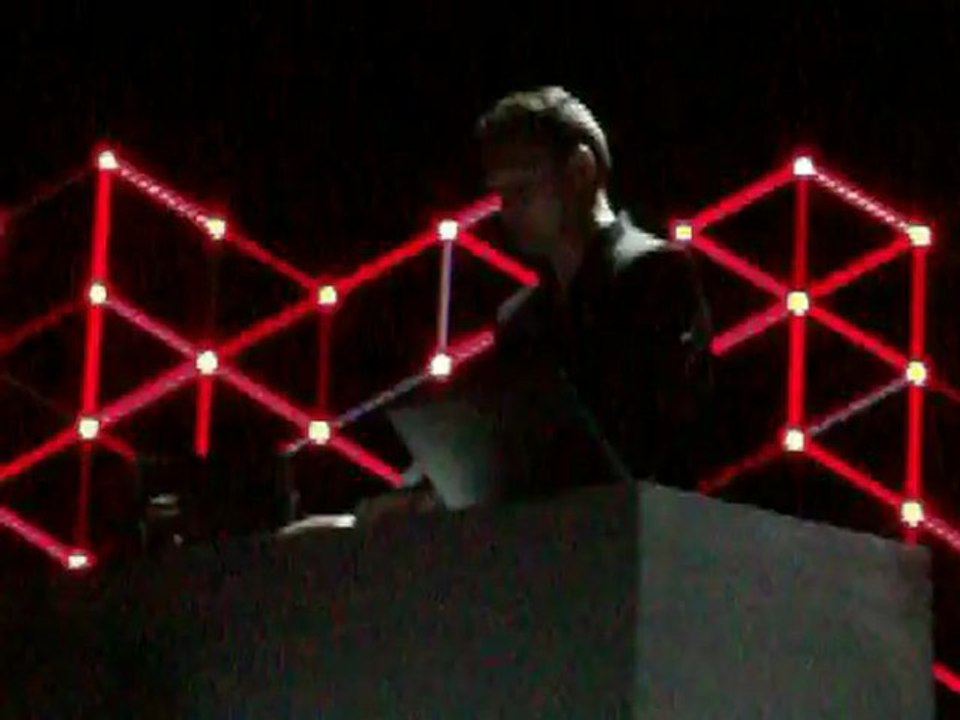 Alva Noto-Ryuichi Sakamoto