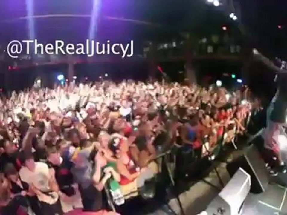 Juicy J | The Smokers Club Tour Vlog Part 2