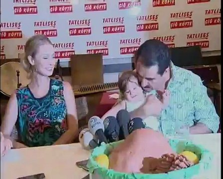 İbrahim Tatlıses'ten Tatlıses Çiğ Köfte Bayilerine İftar