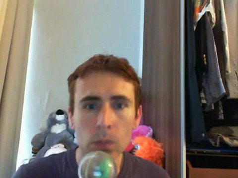 Wiwi égratigne je veux le monde de Nathalia