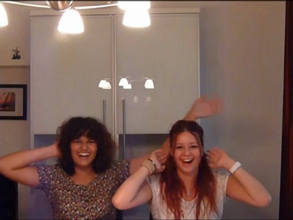 Melissa and Mola lipsync to Super Junior +Outtakes (at the beginning)