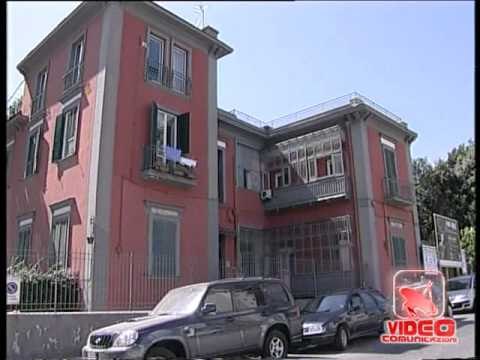 Napoli - Crolla un muro in via Manzoni, muore operaio (02.08.12)