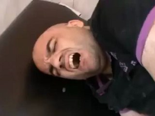 Syria فري برس  حمص إصابة الناشط محمود عرابي 2 8 2012 Homs