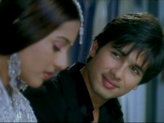Parinayam (Vivah) - 11/15 - Shahid Kapoor & Amrita Rao