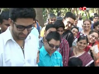 Salman spreads social awareness, Priyanka replaced by Deepika in Ram Leela, & more news