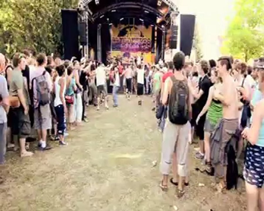 Macadam Bazar Teaser