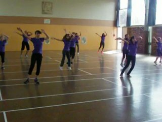 Download Video: zumba sports vacances savigny choré 2