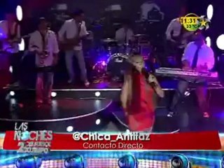 Canta la chica del Antifaz