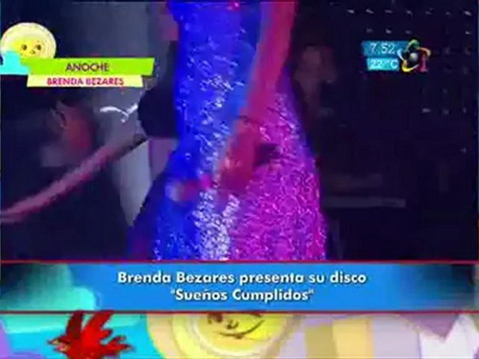 Brenda Bezares presenta su disco "Sueños cumplidos"