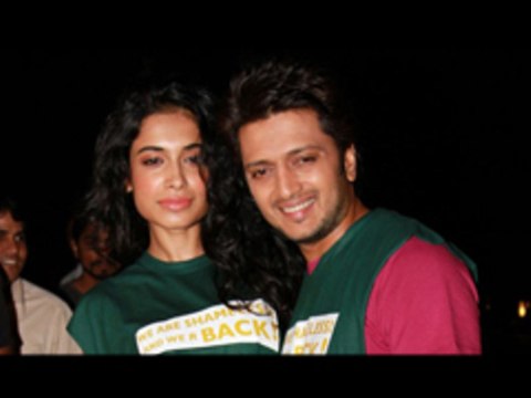 Why Ritesh & Sarah Missing In 'Kyaa Super Kool Hain Hum' Success Party