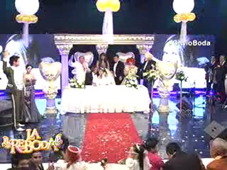 Konan llora en su boda.