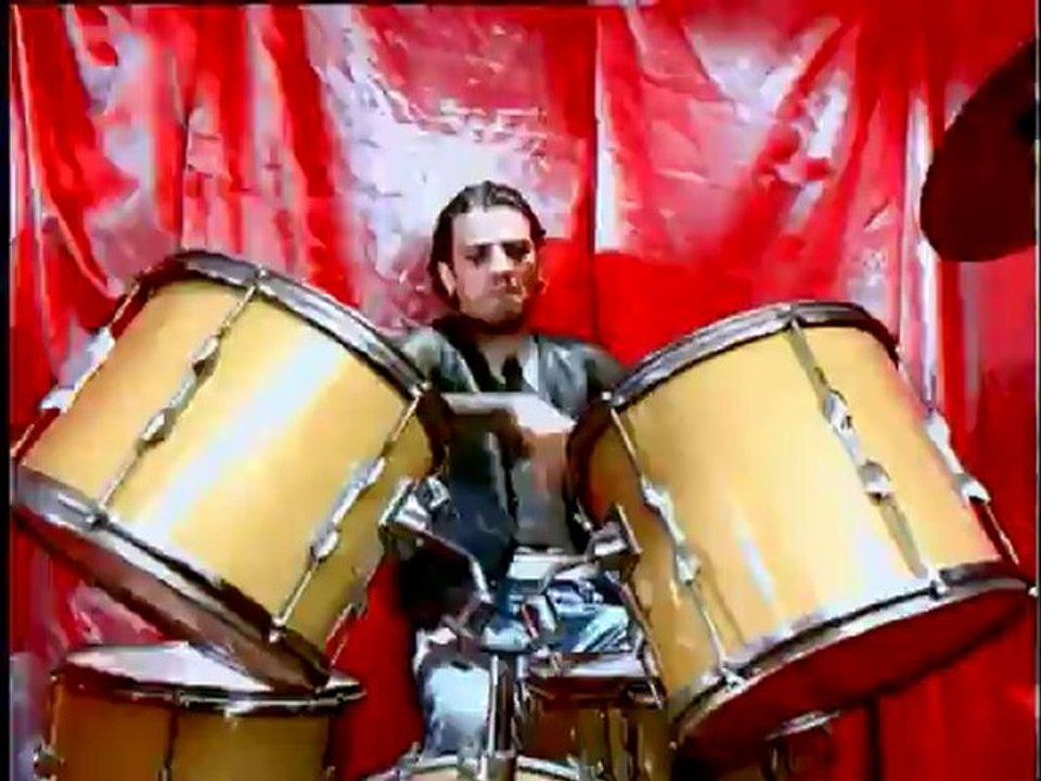 Yıldız Tilbe - Aşk Yok Olmaktır