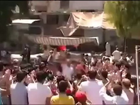 Syria فري برس حماه المحتلة جنوب الملعب مظاهرة صلاح الدين 3 8 2012 Hama