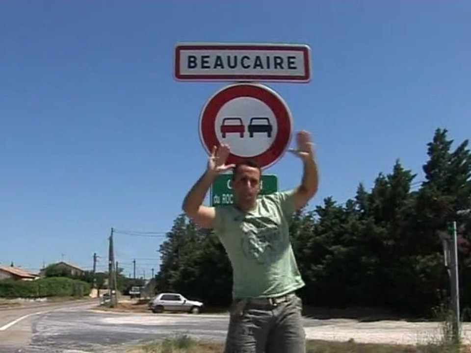 C'est l'été alors...DANSE !!!! Dancing in Beaucaire!!!